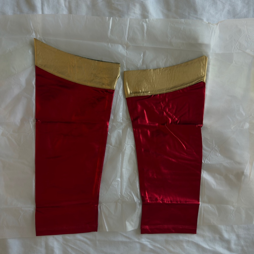 Supergirl DC Women’s Costume - Picture 5 of 7